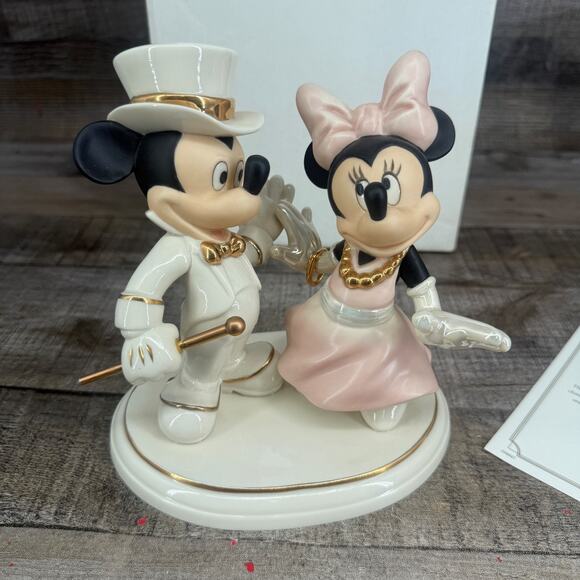 ディズニーshowcase collection ミニー Lenox Disney Showcase